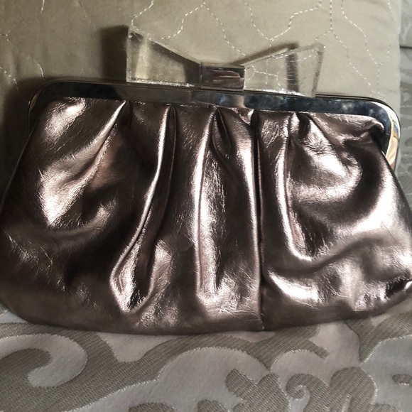 Handbags - Clutch